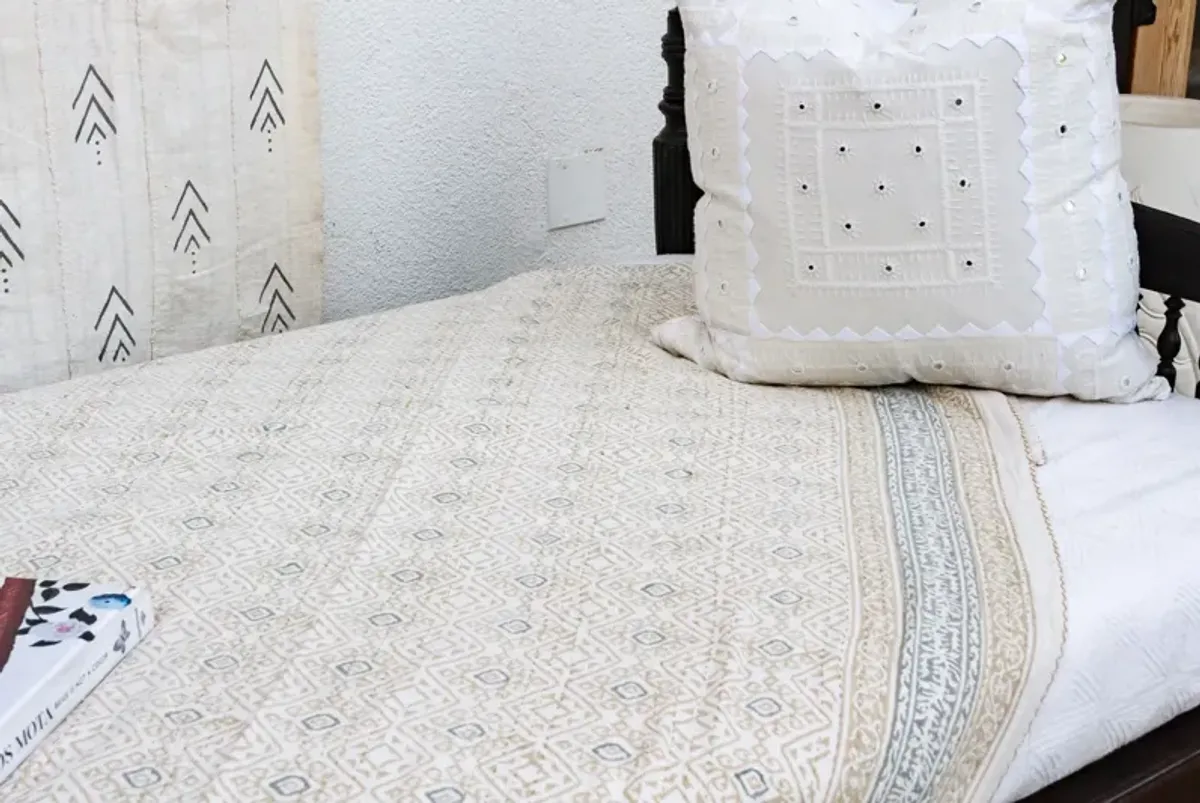 Stone Mosaic Indian Block Print Blanket - White