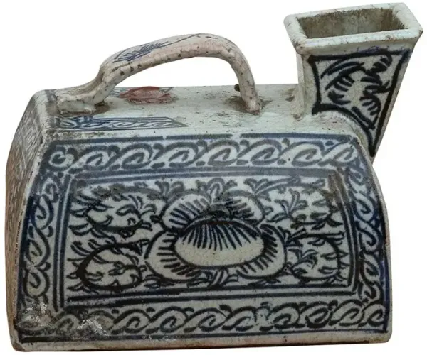 Antique Blue & White Porcelain Vessel - de-cor