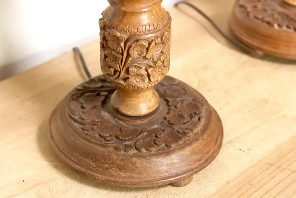 Pair of Hand-carved Kashmiri Wood Lamps - de-cor - Handcrafted - Brown