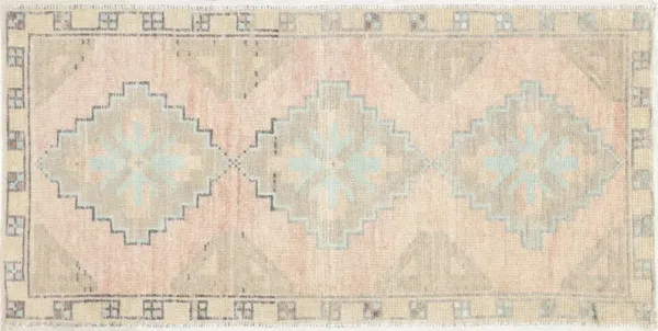1960s Turkish Oushak Yastic -1'7"x 3'3" - Beige