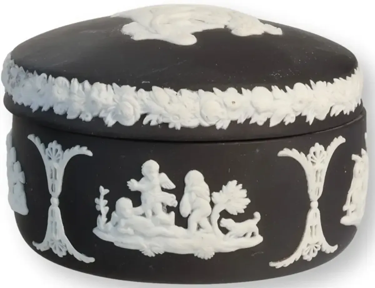 1966 Wedgwood Black Jasperware Box - The Queens Landing
