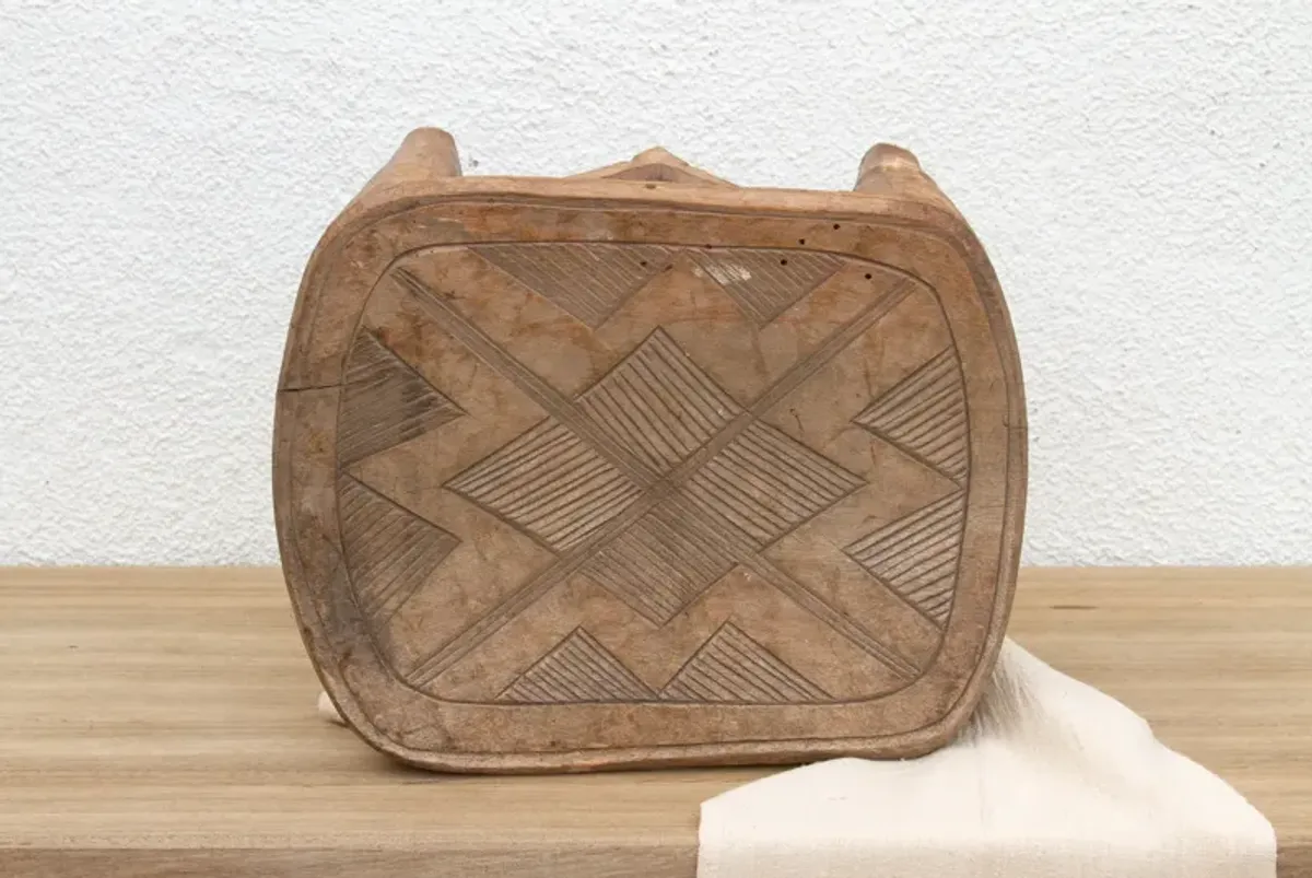 Oxidized Wood "M" Bracket Nupe Stool - de-cor - brown