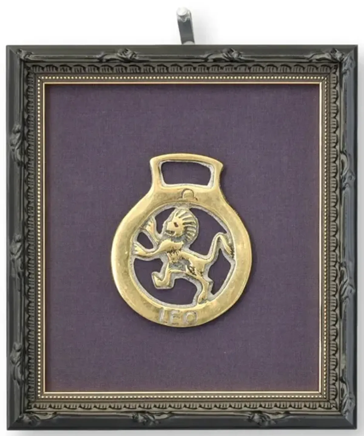 Framed English Horse Brass – Leo - The Queens Landing - black