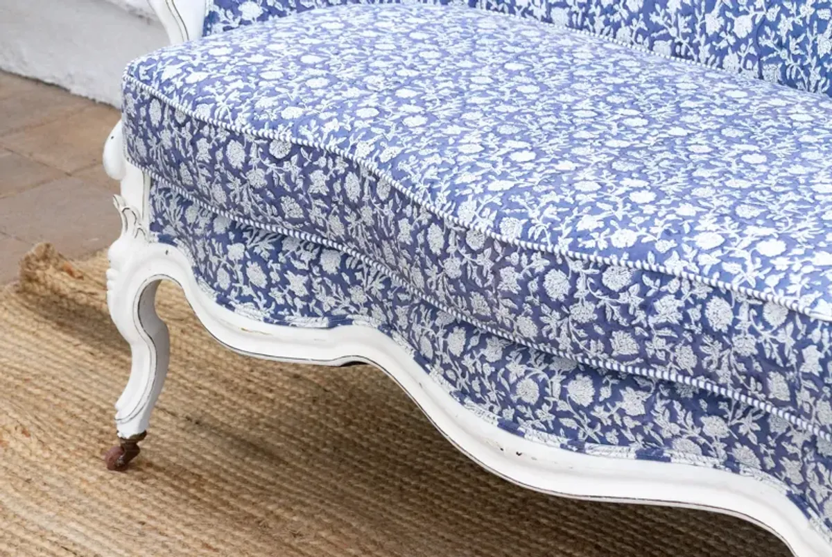 Antique English Block Print Settee - de-cor - blue