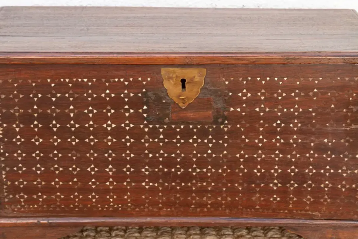 20th C. Mother of Pearl Pukpuk Chest - brown