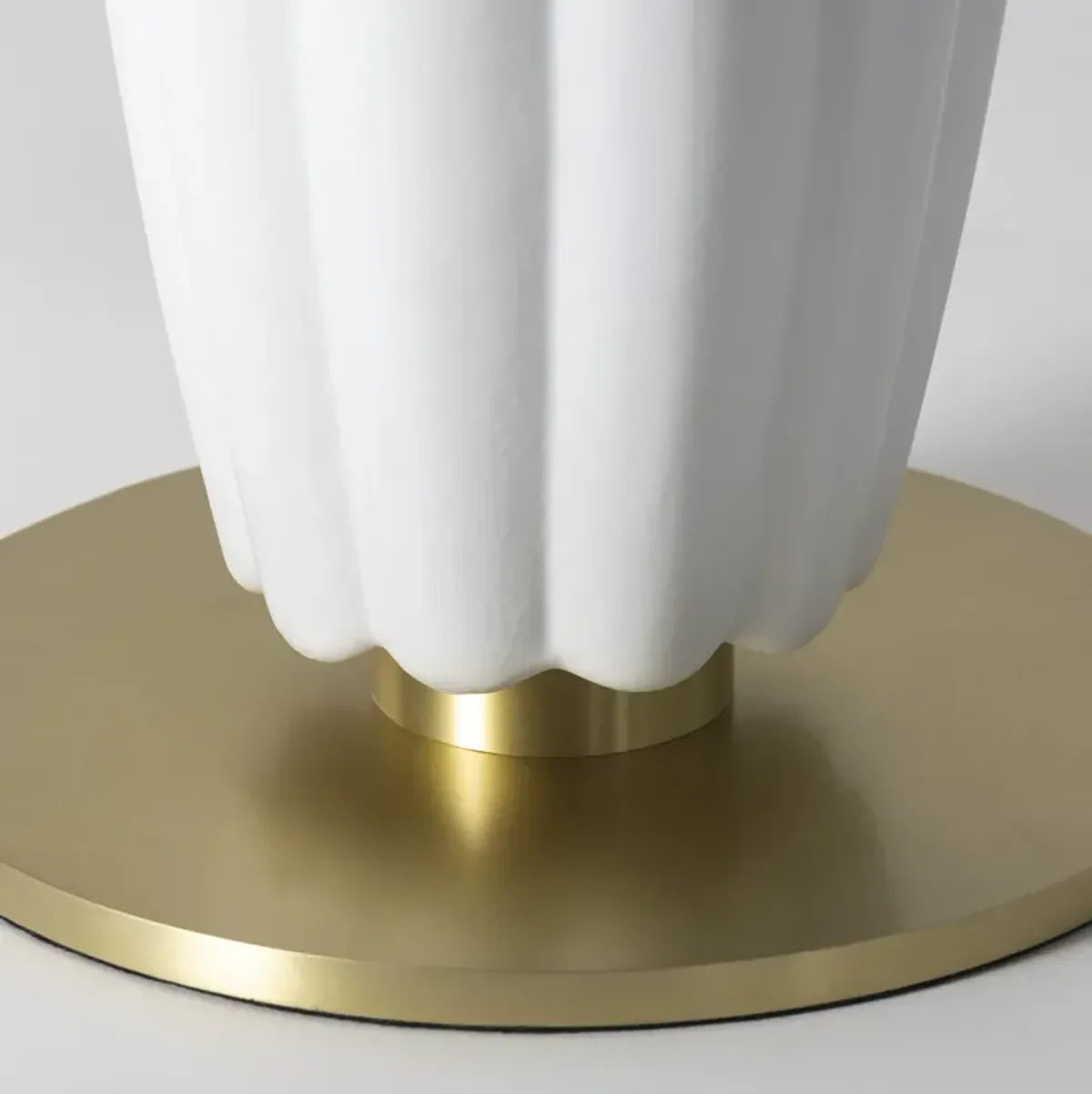 Crocus Ceramic Table Lamp (White)