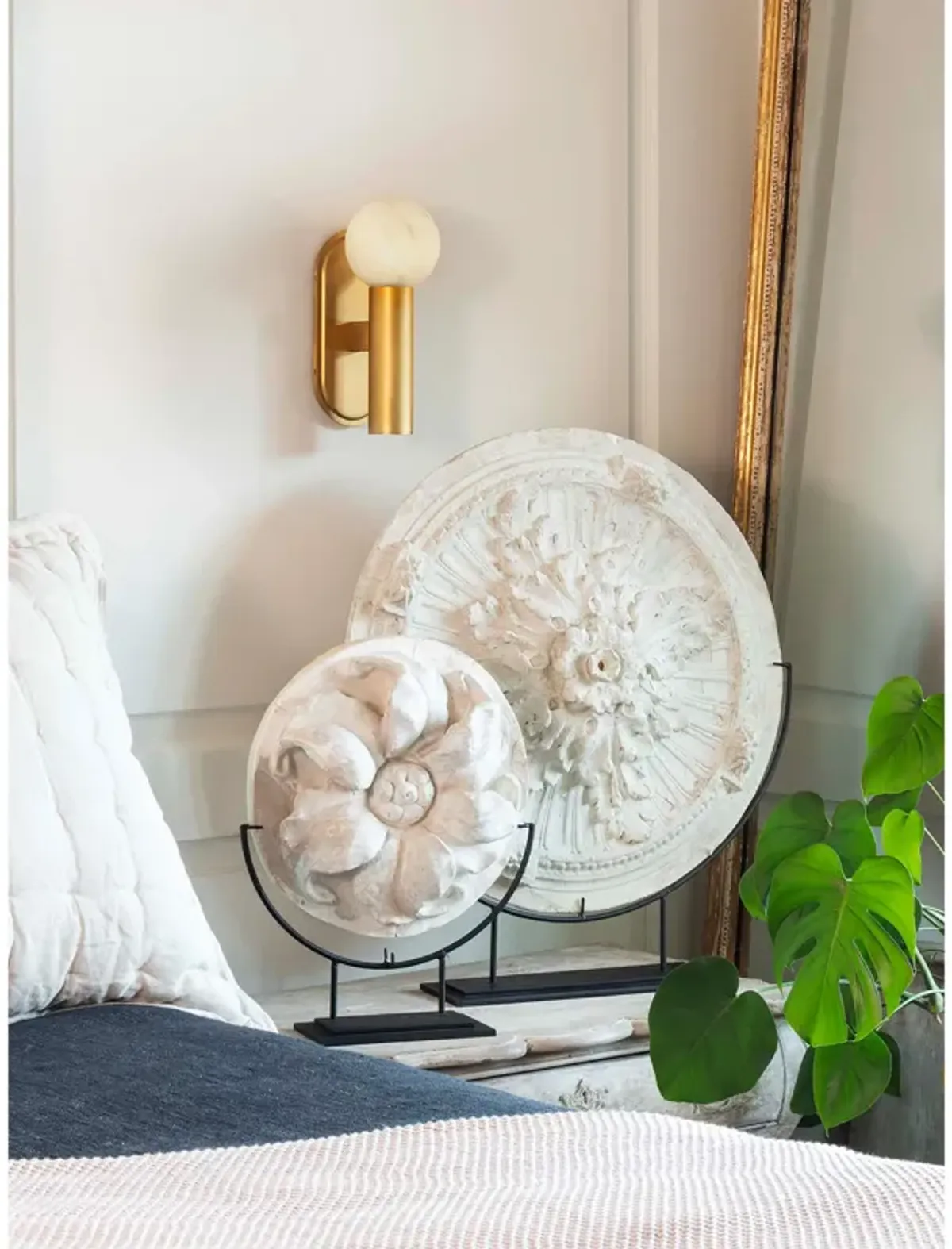 Dion Sconce (Natural Brass)