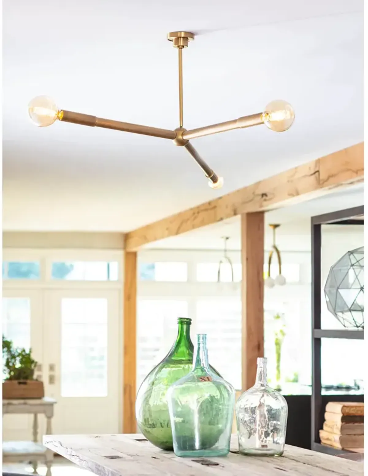 Talon Chandelier (Natural Brass)
