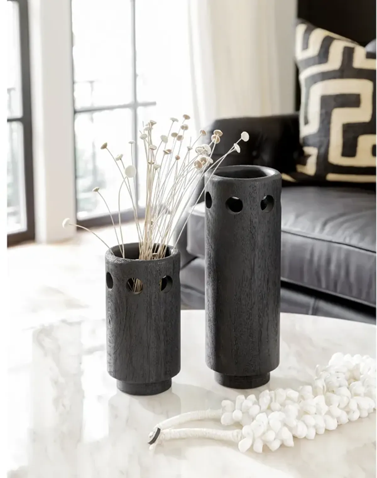 Savior Vase Set (Black)