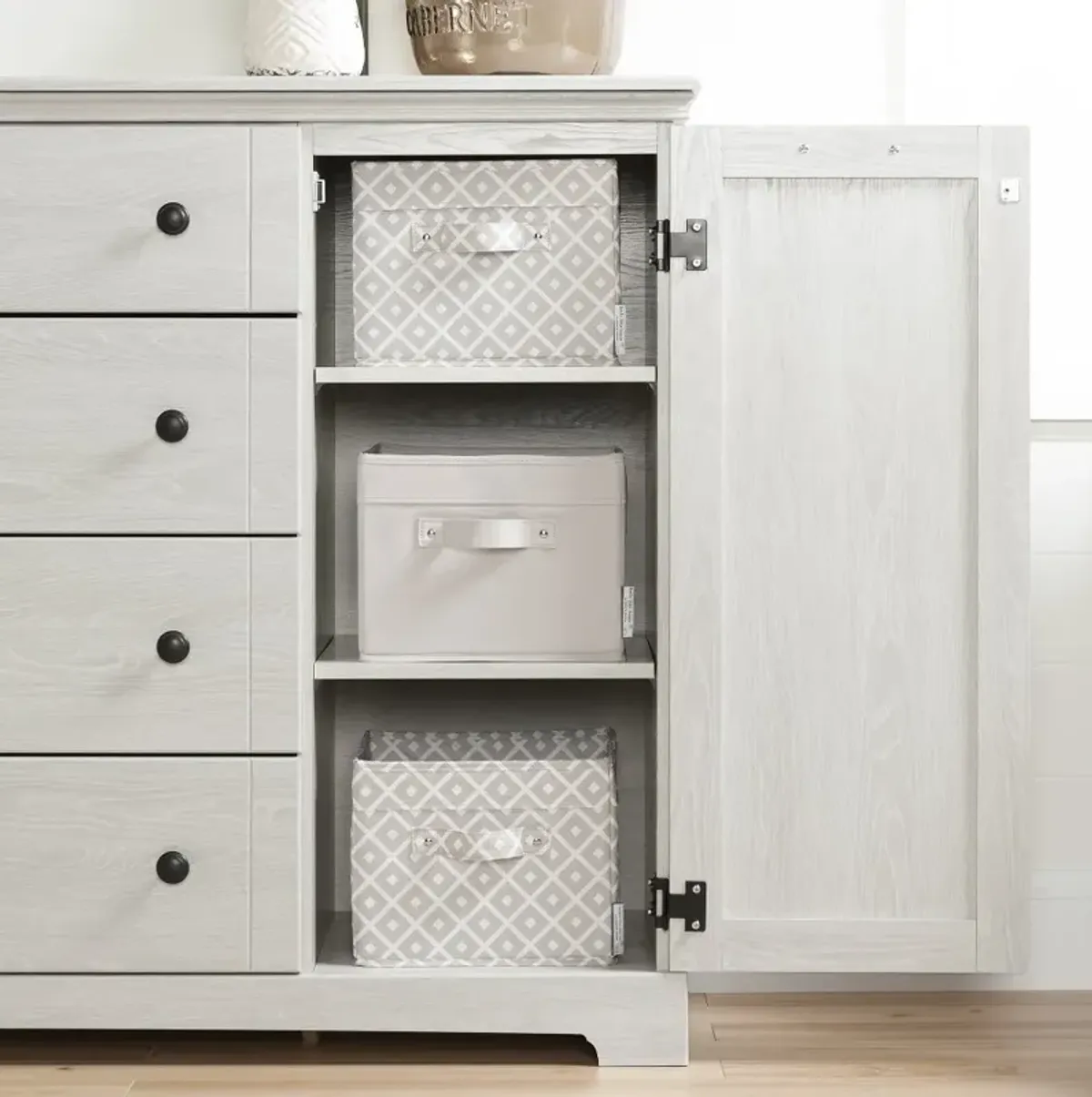 Avilla Winter Oak 4-Drawer Dresser with Doors - South Shore