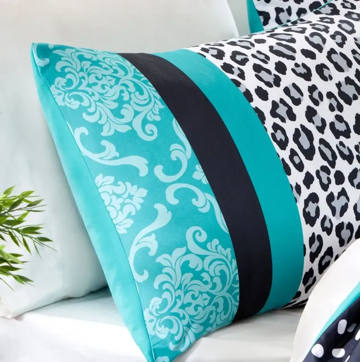 Chloe Teal Full-Queen 4 Piece Bedding Collection