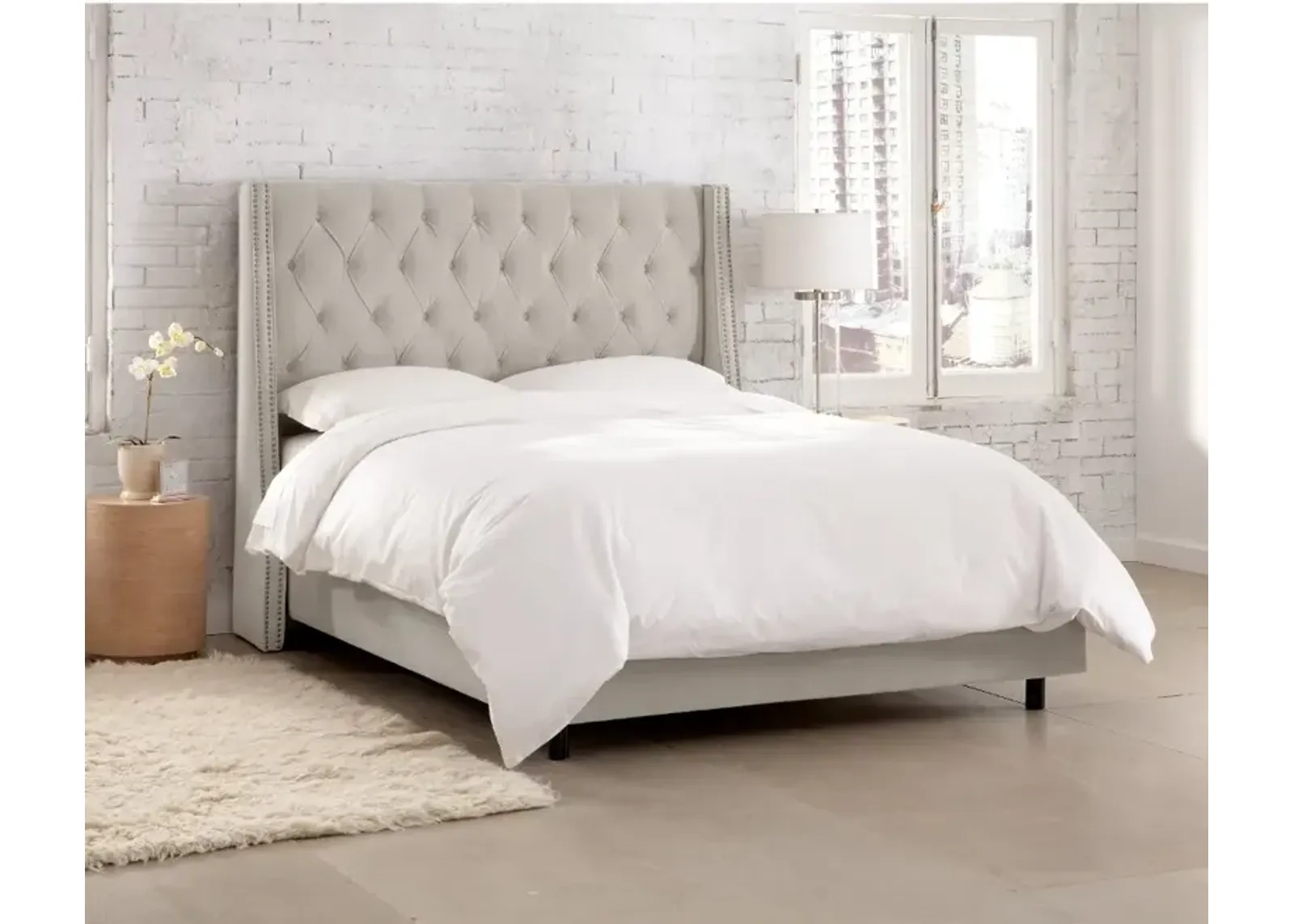 Riley Velvet Light Gray Flared Wingback Queen Bed - Skyline Furniture