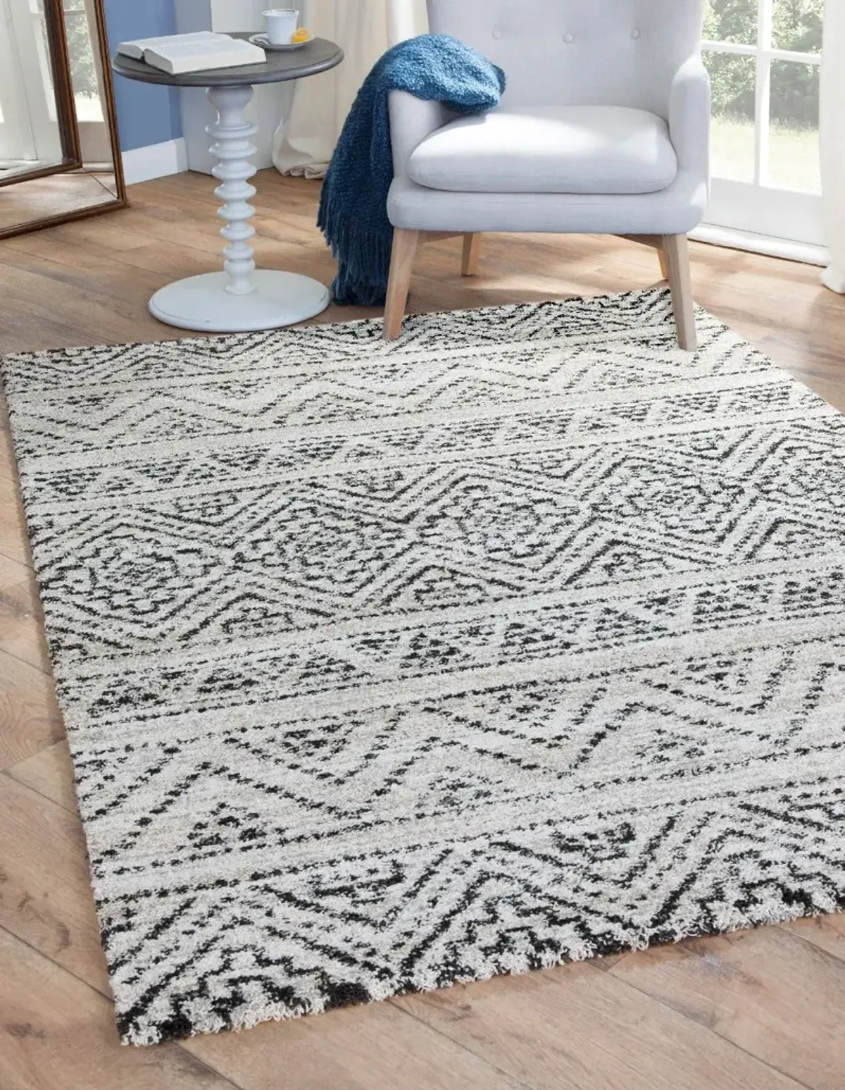 Granada 5 x 8 Beige, Ivory, and Charcoal Gray Area Rug