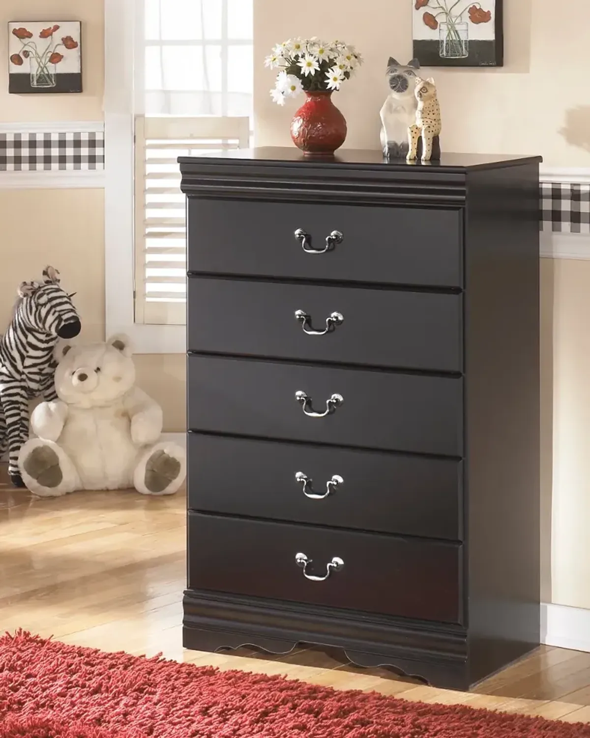 Huey Vineyard Black Chest of Drawers