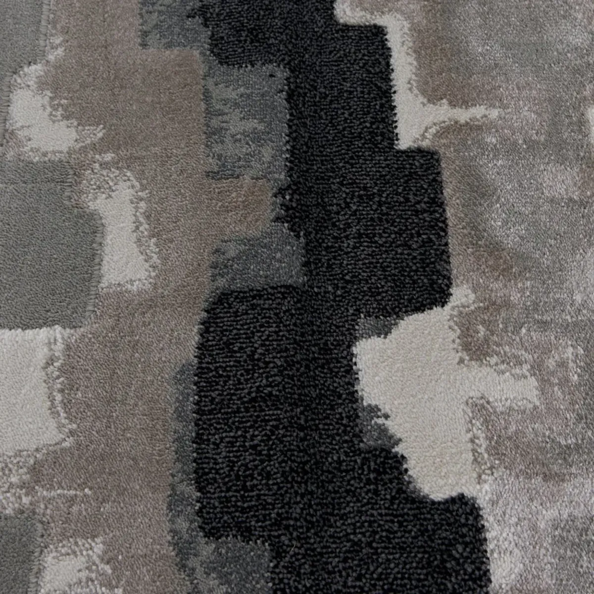 5 x 8 Medium Erasto White, Gray, and Black Area Rug - Milan