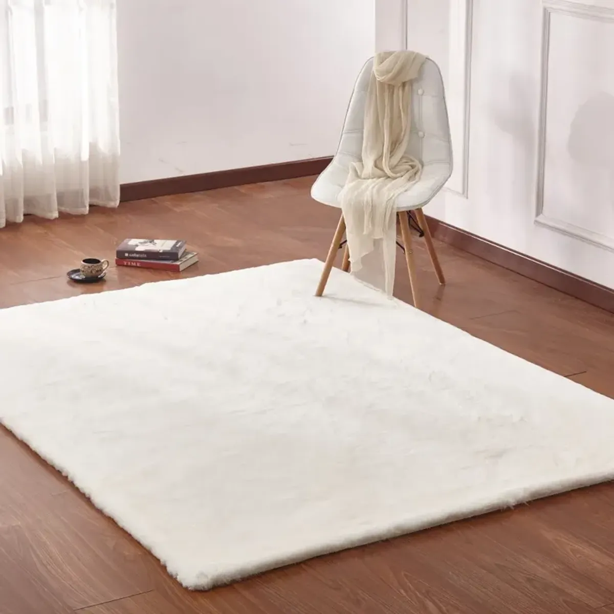 Chinchilla 8 x 10 Faux Fur Off-White Area Rug