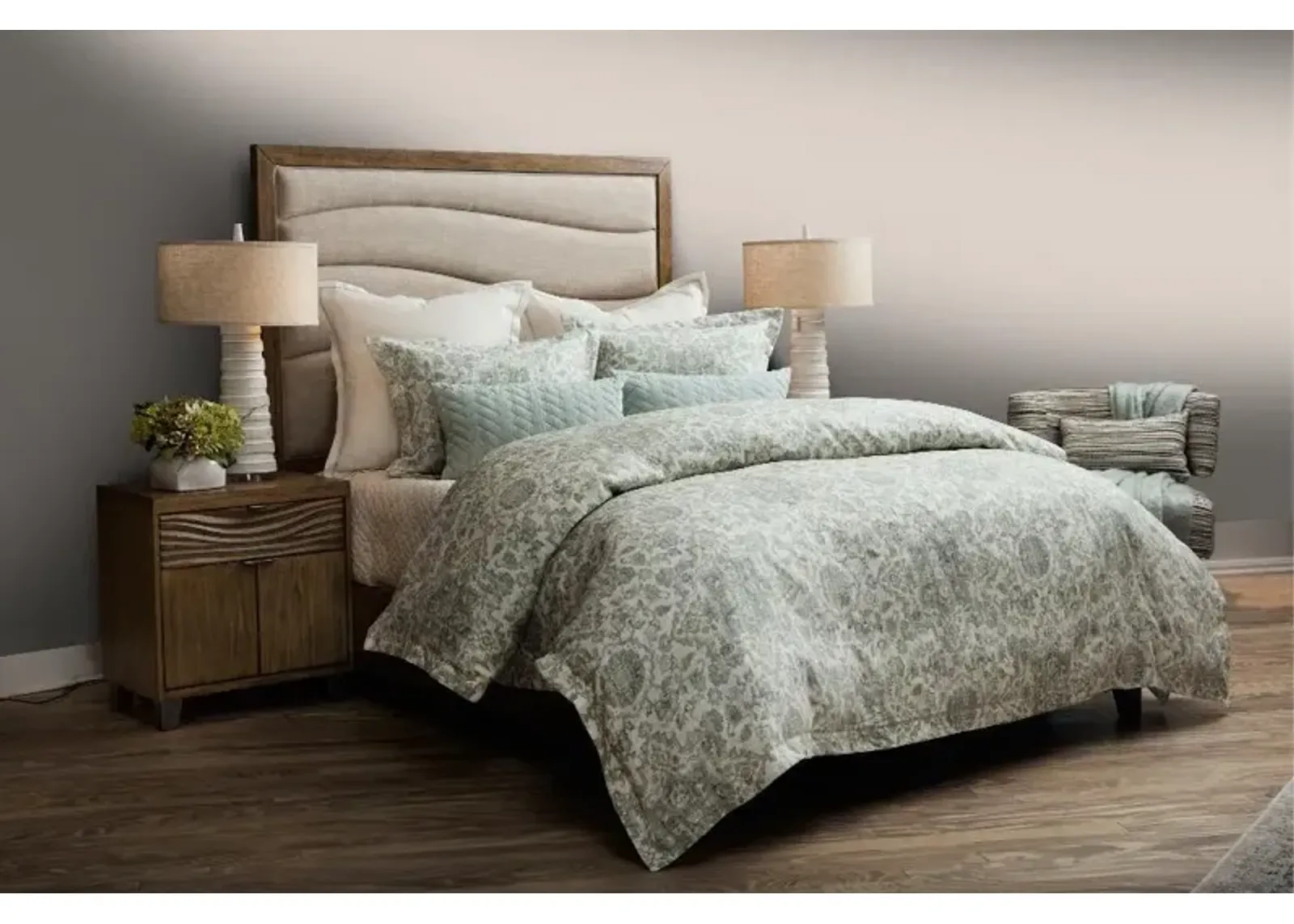 Northridge Spa Blue Queen 7 Piece Bedding Collection