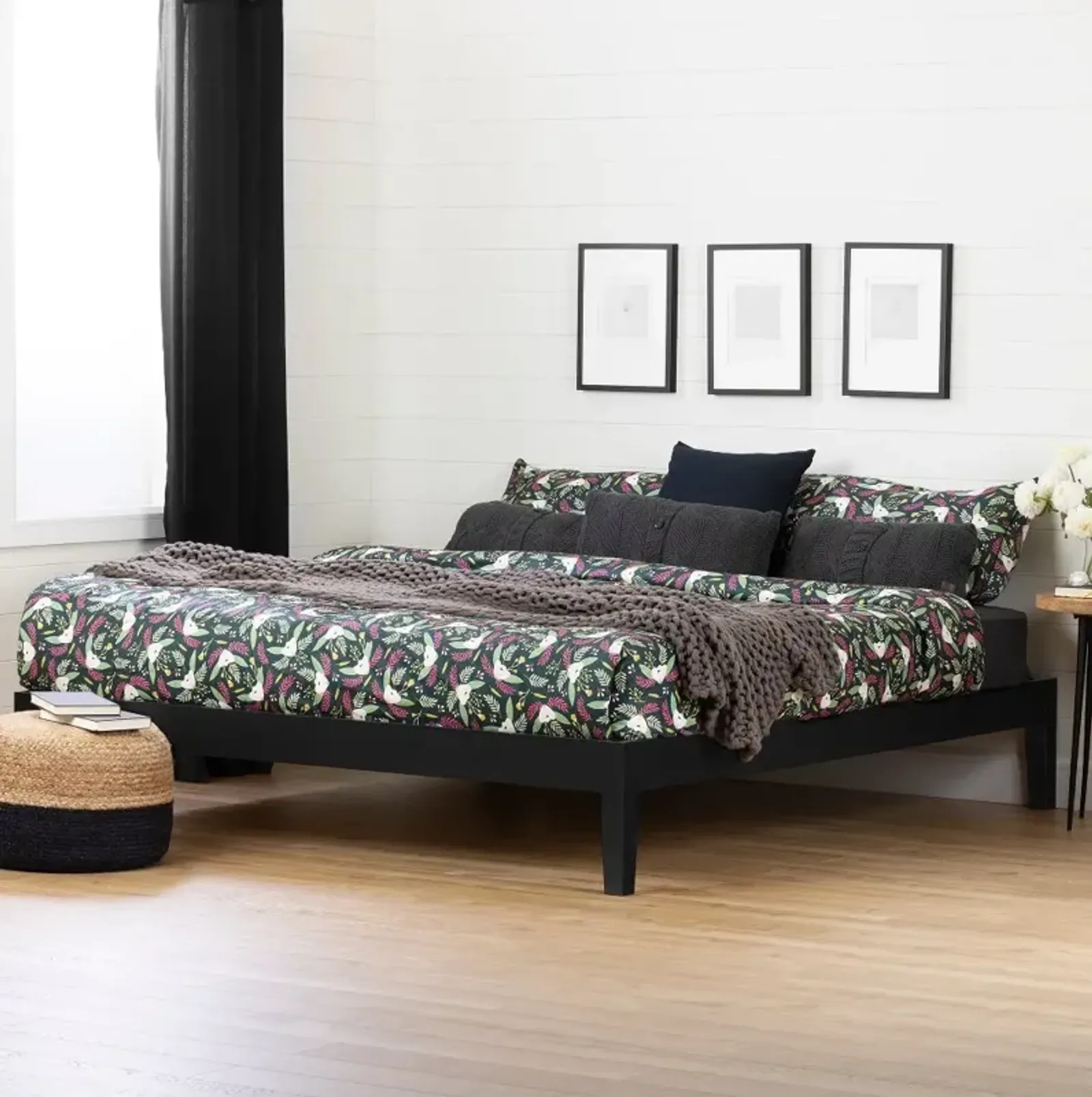 King Black Platform Bed- Vito