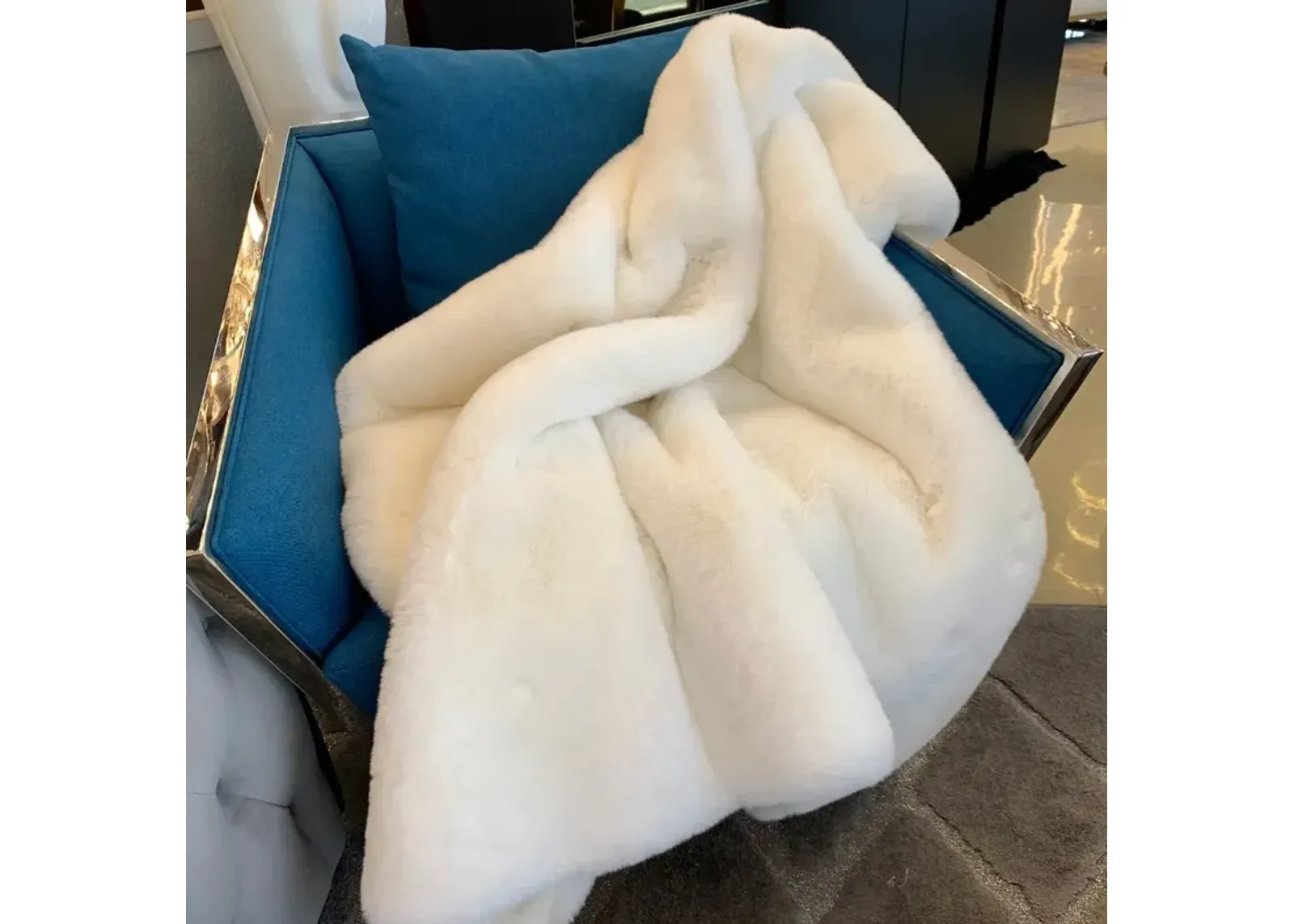 Chinchilla Off White Faux Fur Throw Blanket