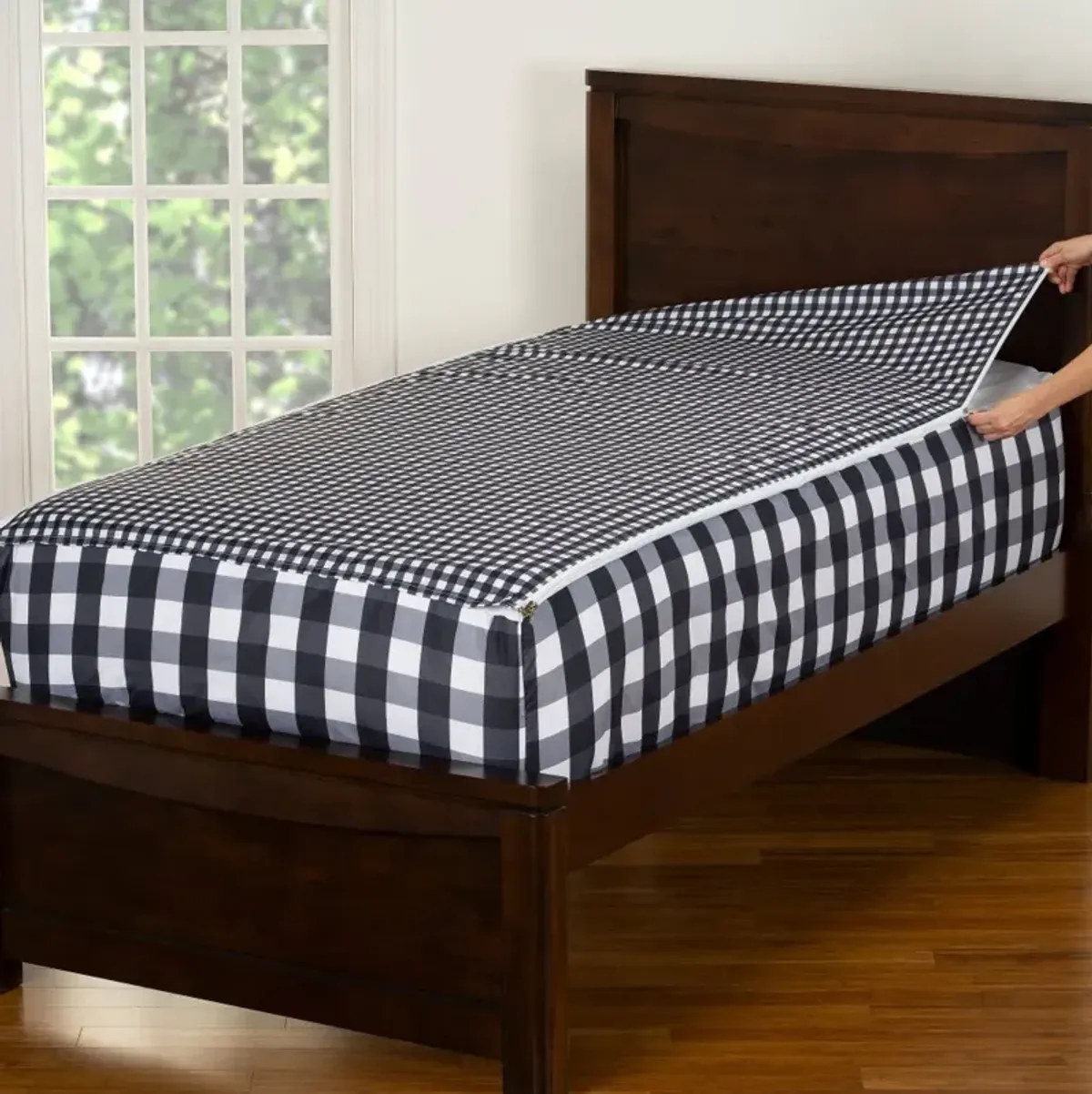 Black and White Twin Check It Twice Bunkie Deluxe Bedding