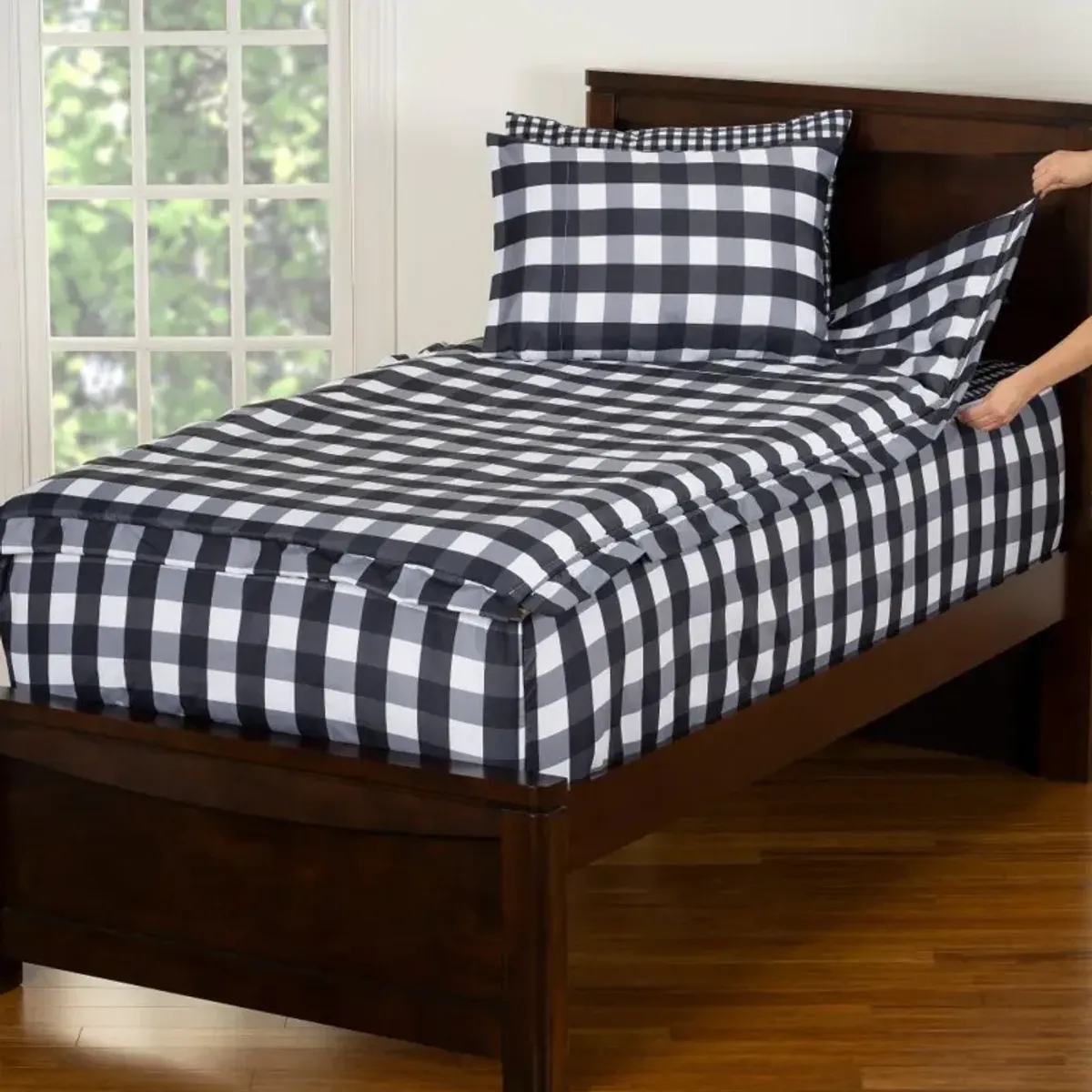 Black and White Full Check It Twice Bunkie Deluxe Bedding