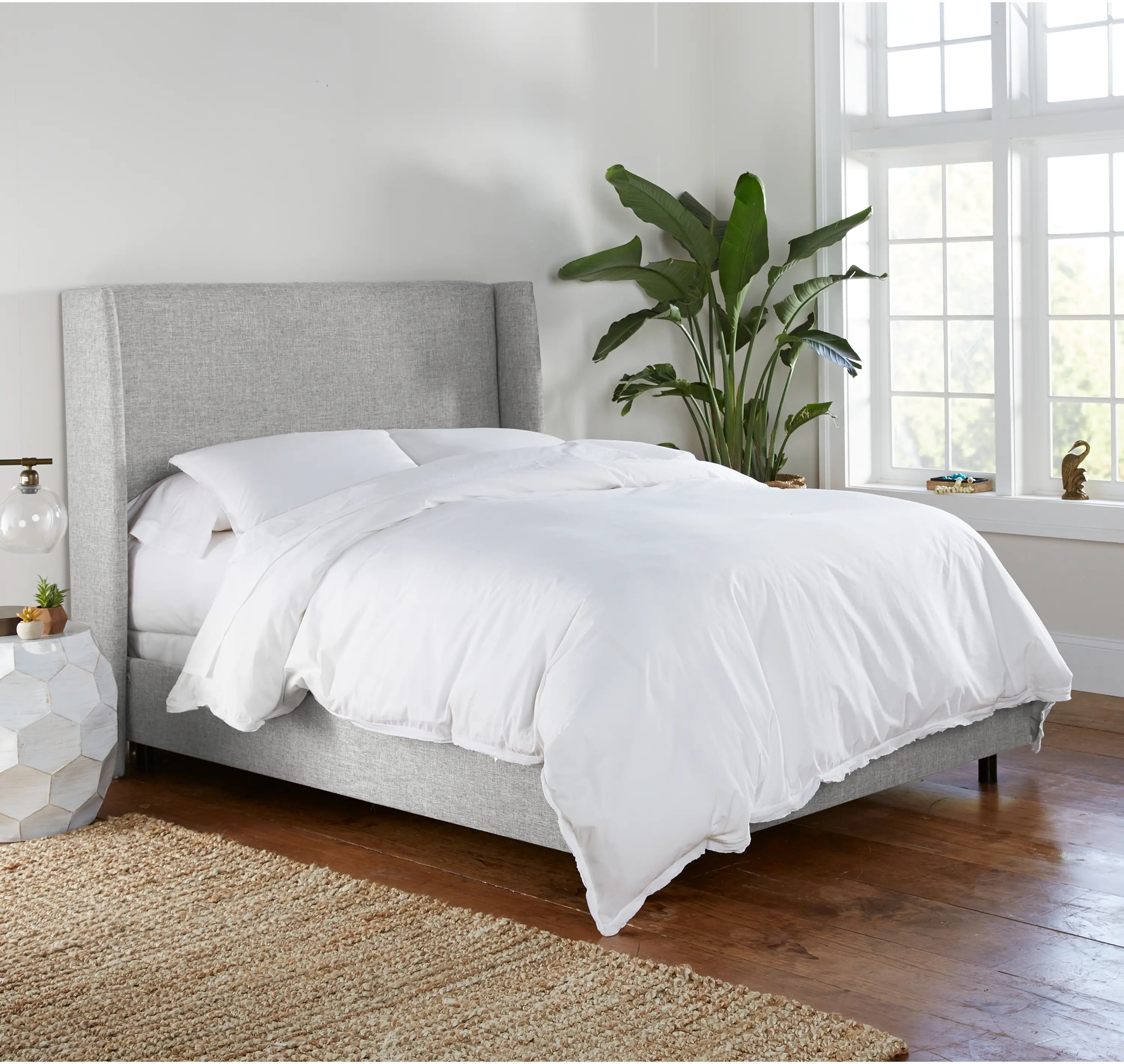 Sasha Gray Curved Wingback King Bed - Skyline Furniture