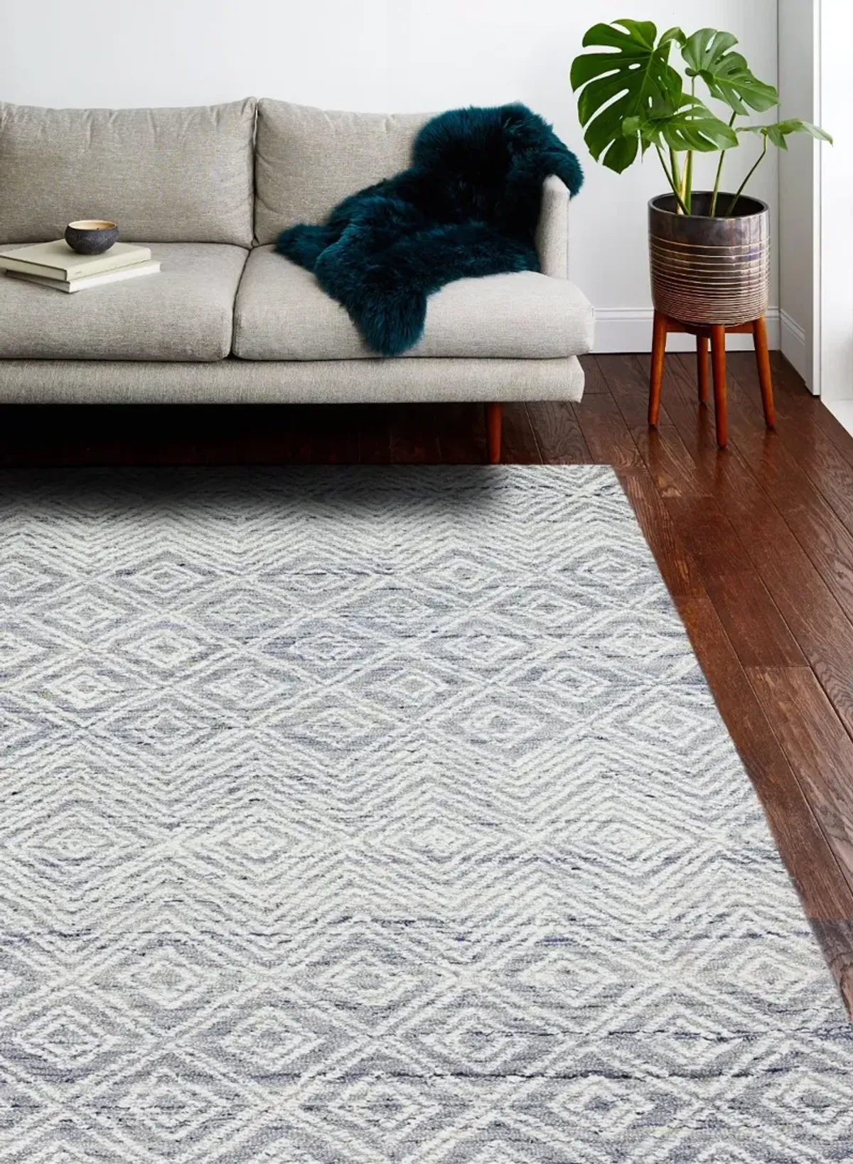 Verona 5 x 8 Naana Contemporary Blue Area Rug