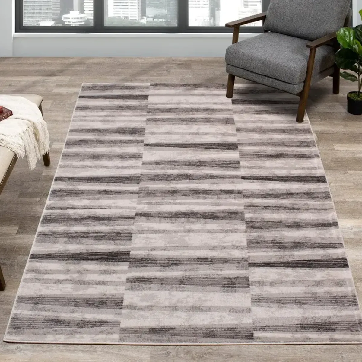 Chorus 5 x 8 Geometric White and Gray Area Rug