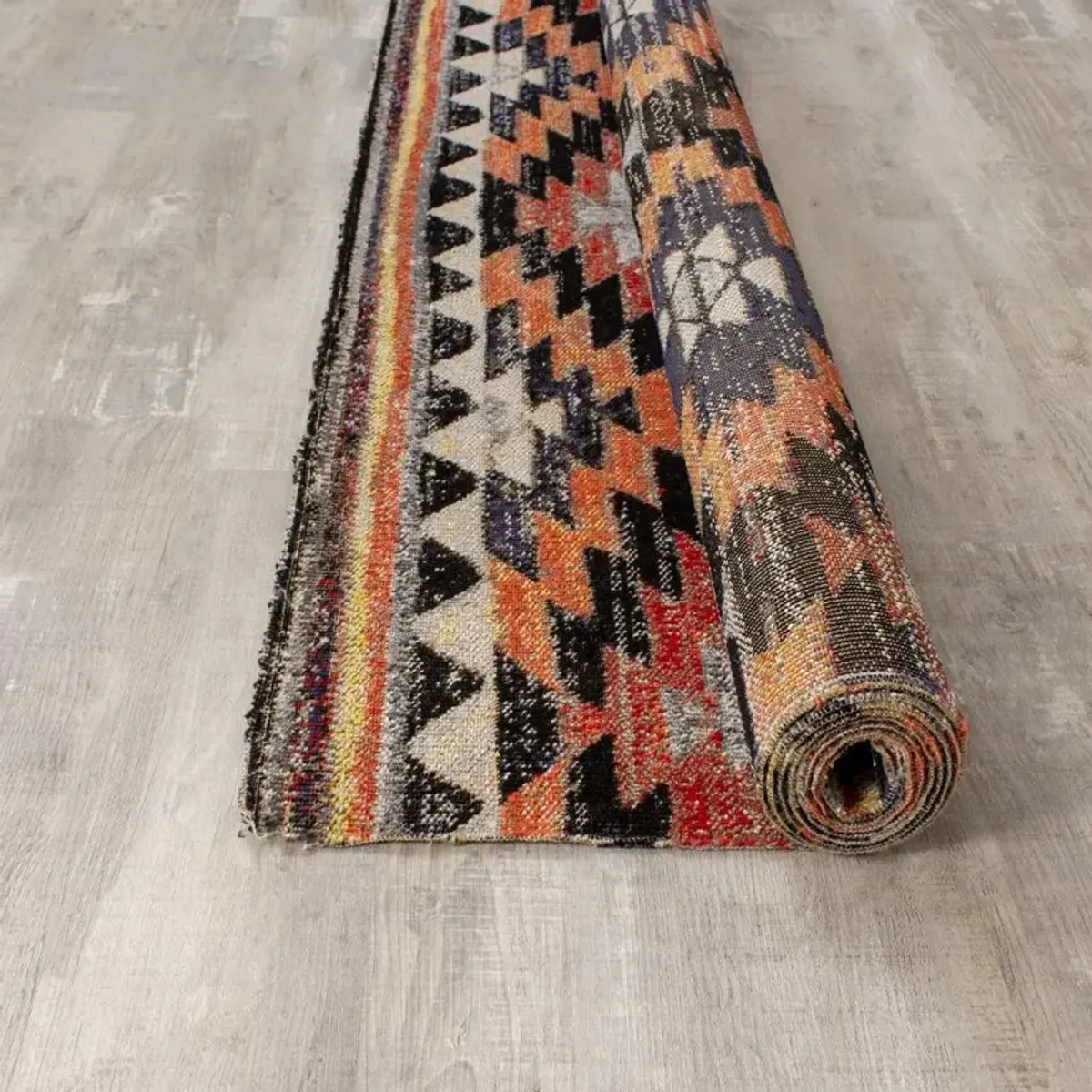 Sara 7' x 10' Tribal Red Orange Area Rug