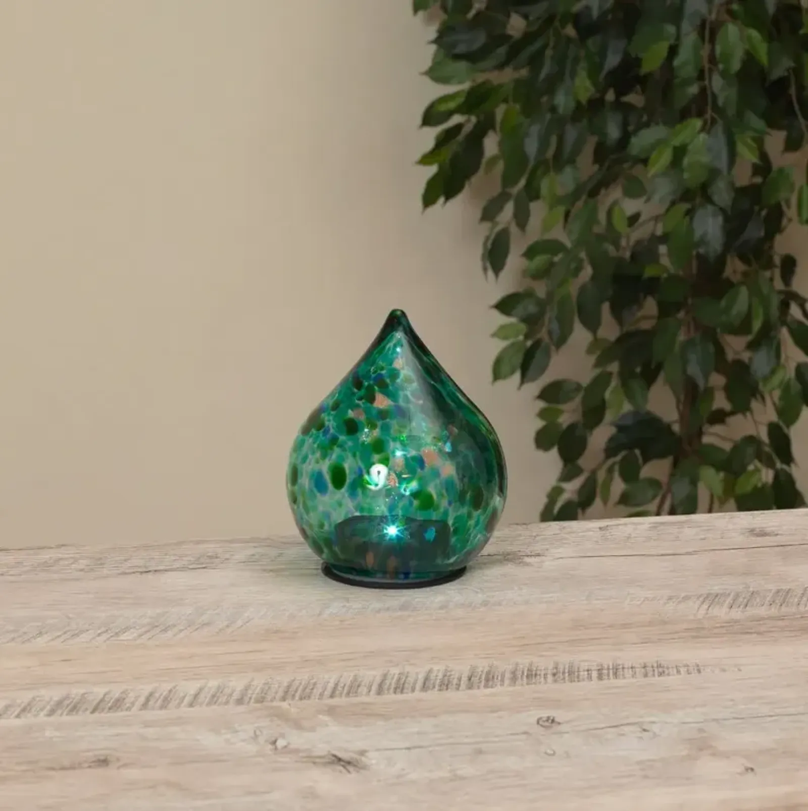 Solar Light Green Tear Shaped Orb