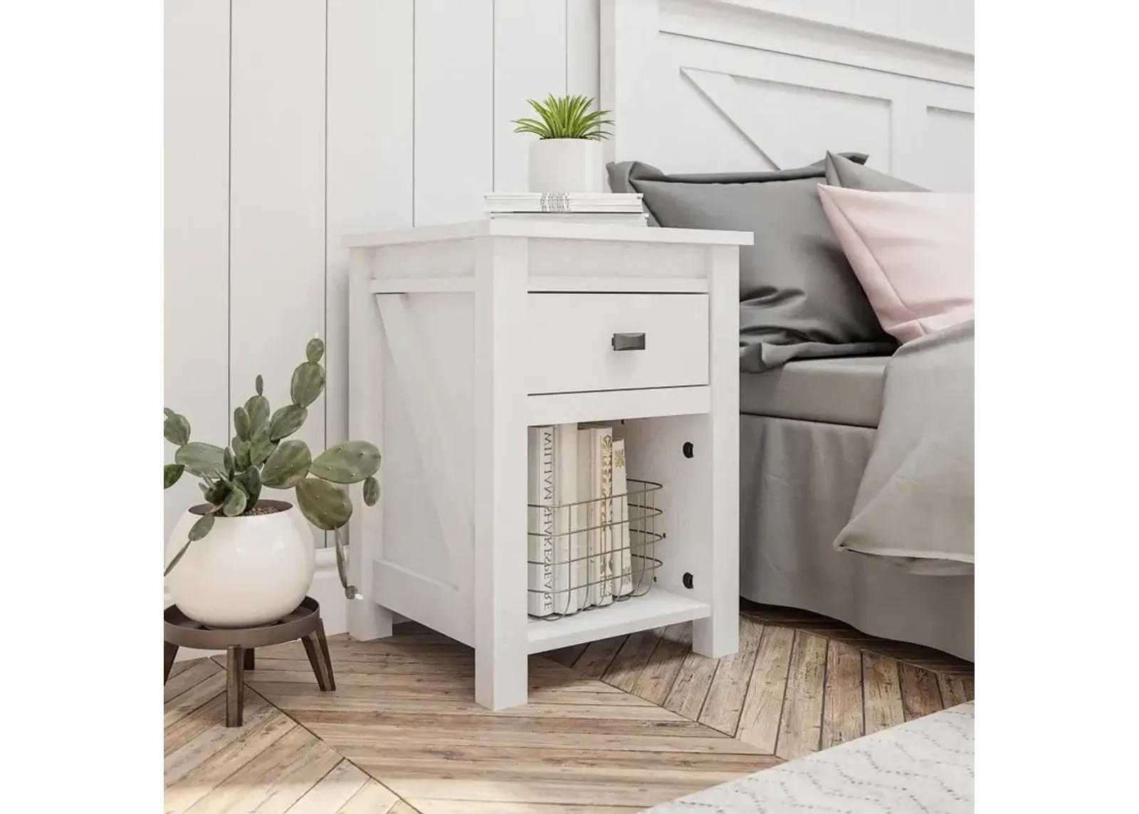 Farmington Ivory Oak Nightstand