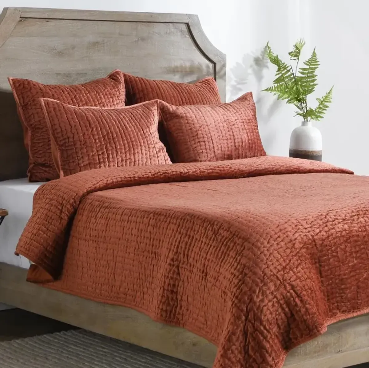 Bari Orange Velvet Queen 3-Piece Comforter Set