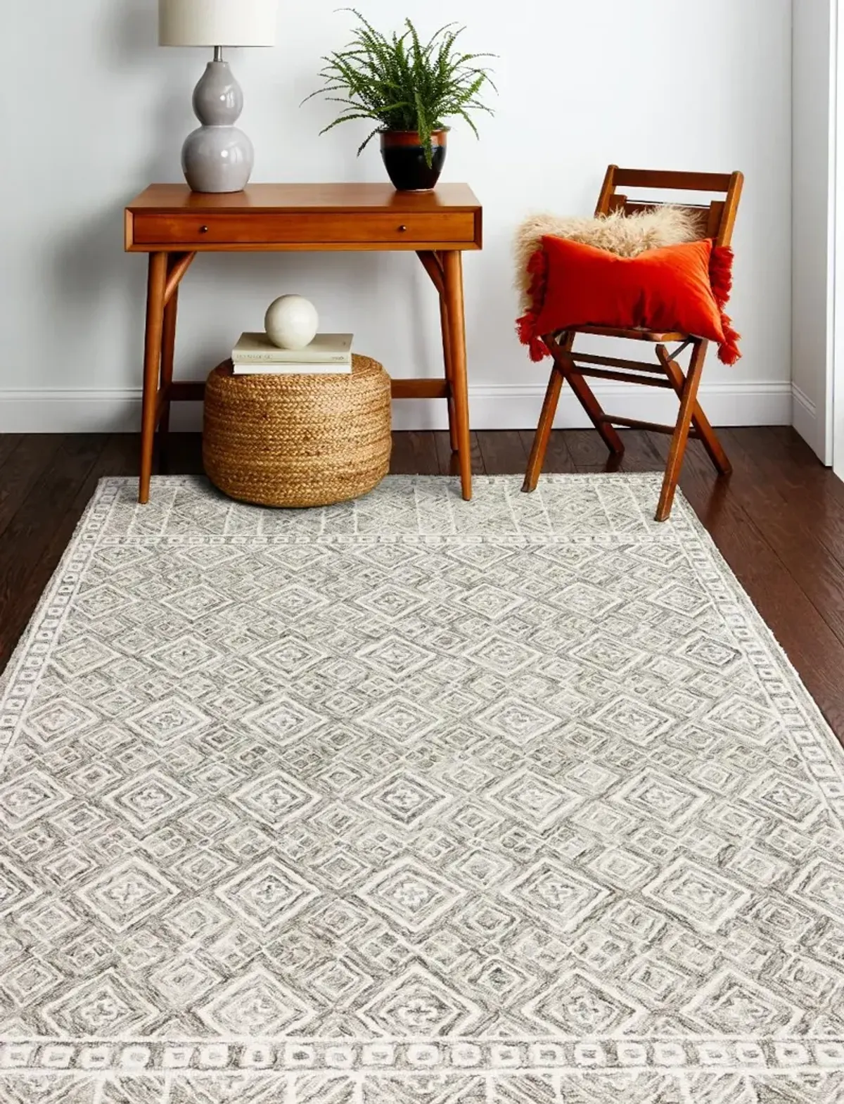 Nevin Taupe Geometric 4 x 6 Area Rug