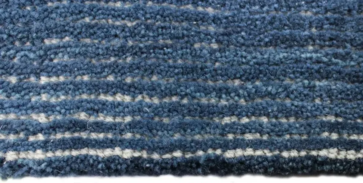 Joyce Blue Wool 4 x 6 Area Rug