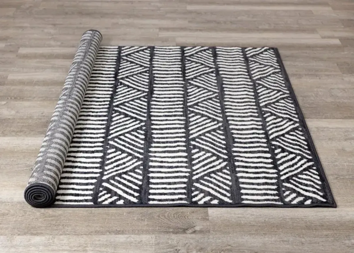 Faira Grey & White Tribal 4 x 6 Area Rug