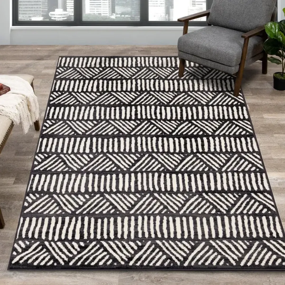 Faira Grey & White Tribal 4 x 6 Area Rug