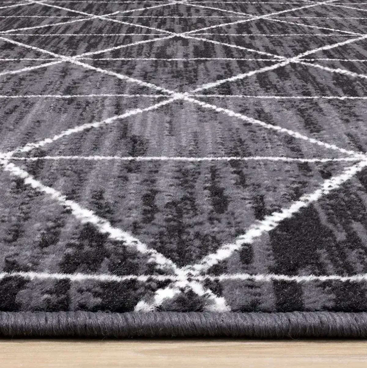 Faira Grey & Cream Geometric 5 x 8 Area Rug