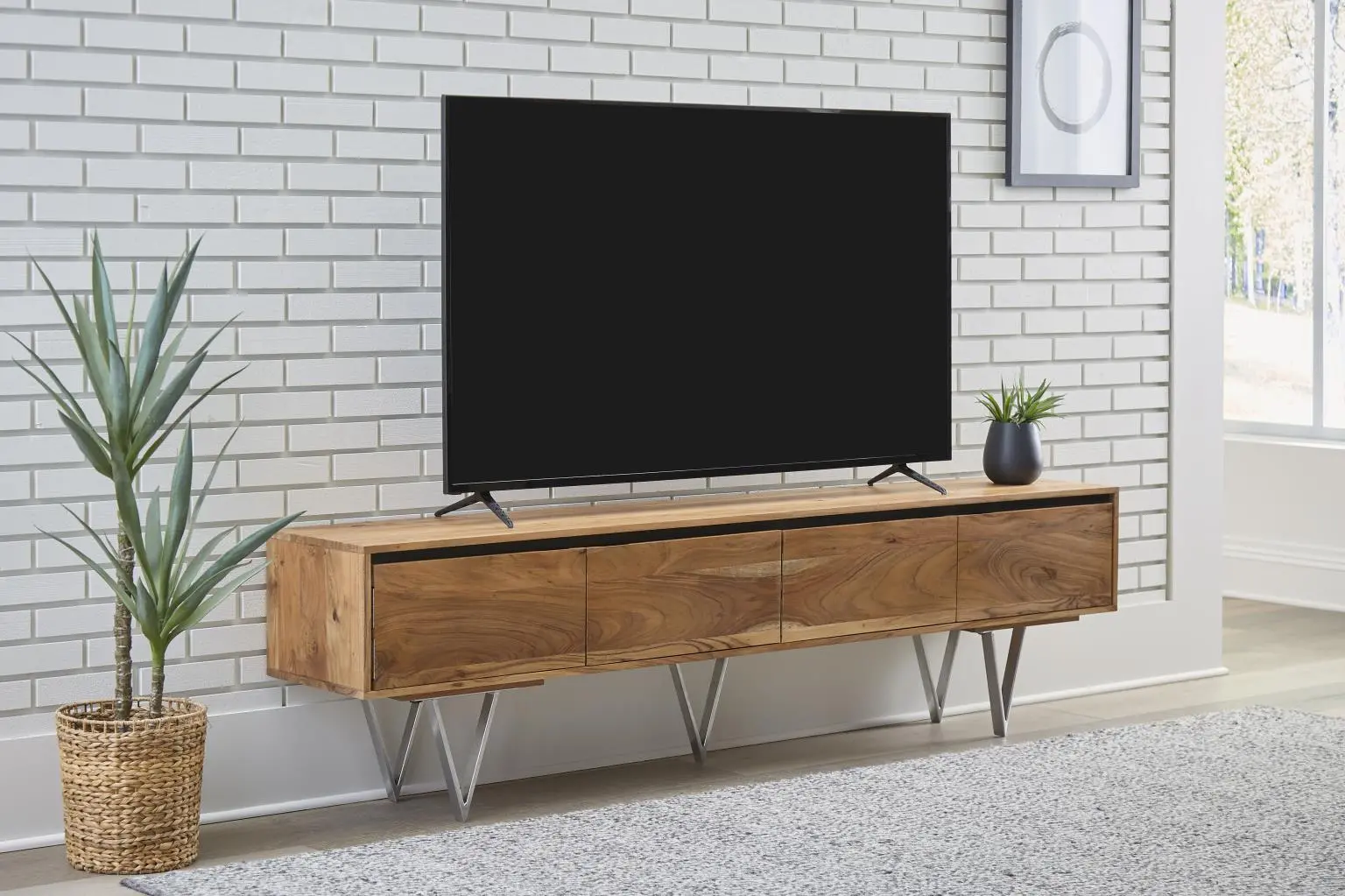 Maranello Natural 80" TV Stand