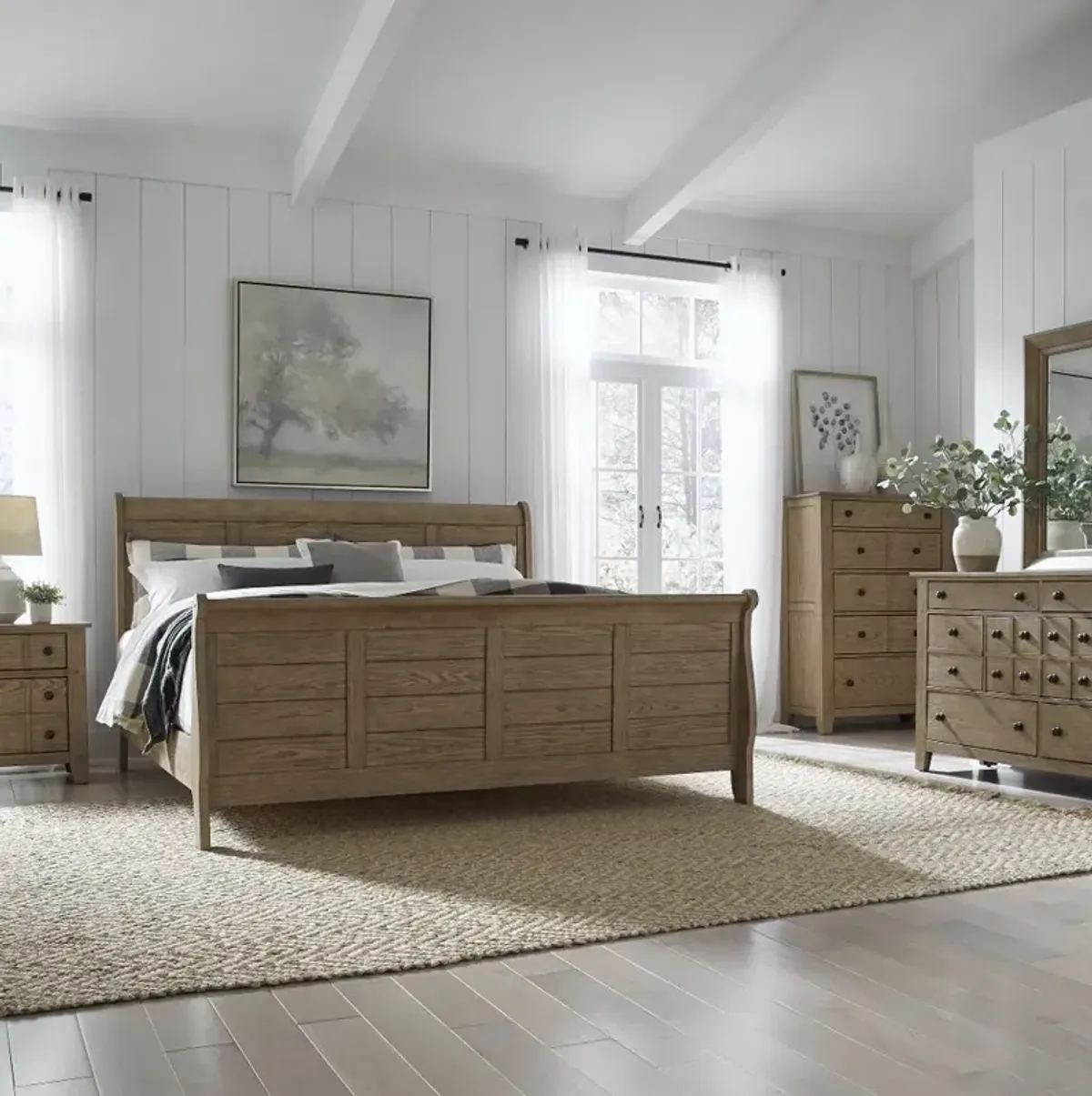 Grandpa's Cabin Light Brown Queen Sleigh Bed