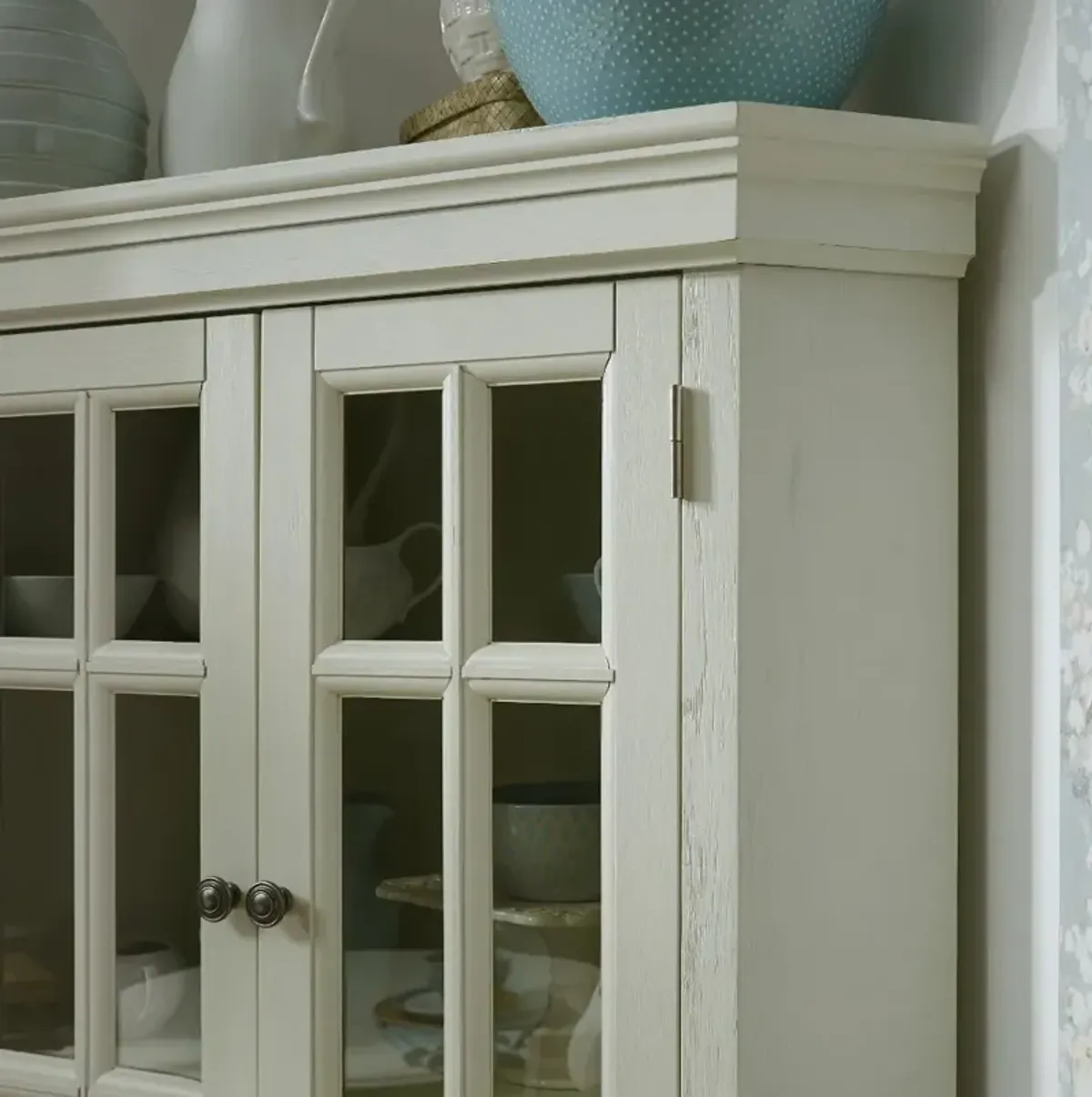 Seaside Lodge Off-White Corner China Cabinet