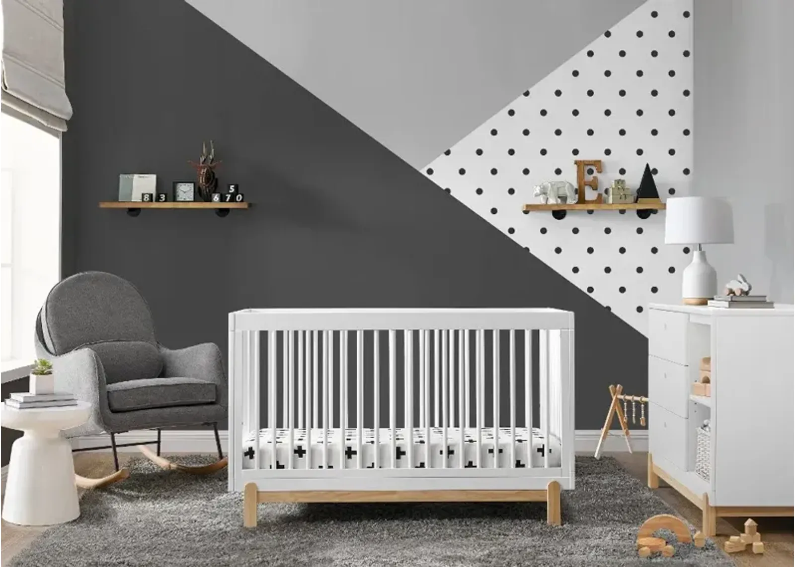 Poppy White 4-in-1 Convertible Crib