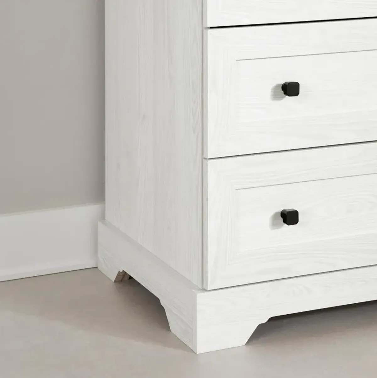 Hazen White Pine Chest of Drawers