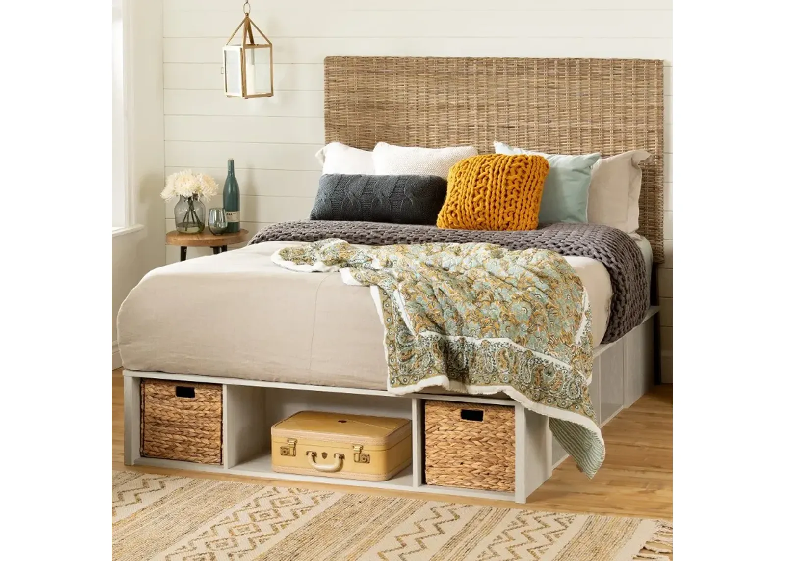 Avilla Queen Storage Bed with Rattan Headboard