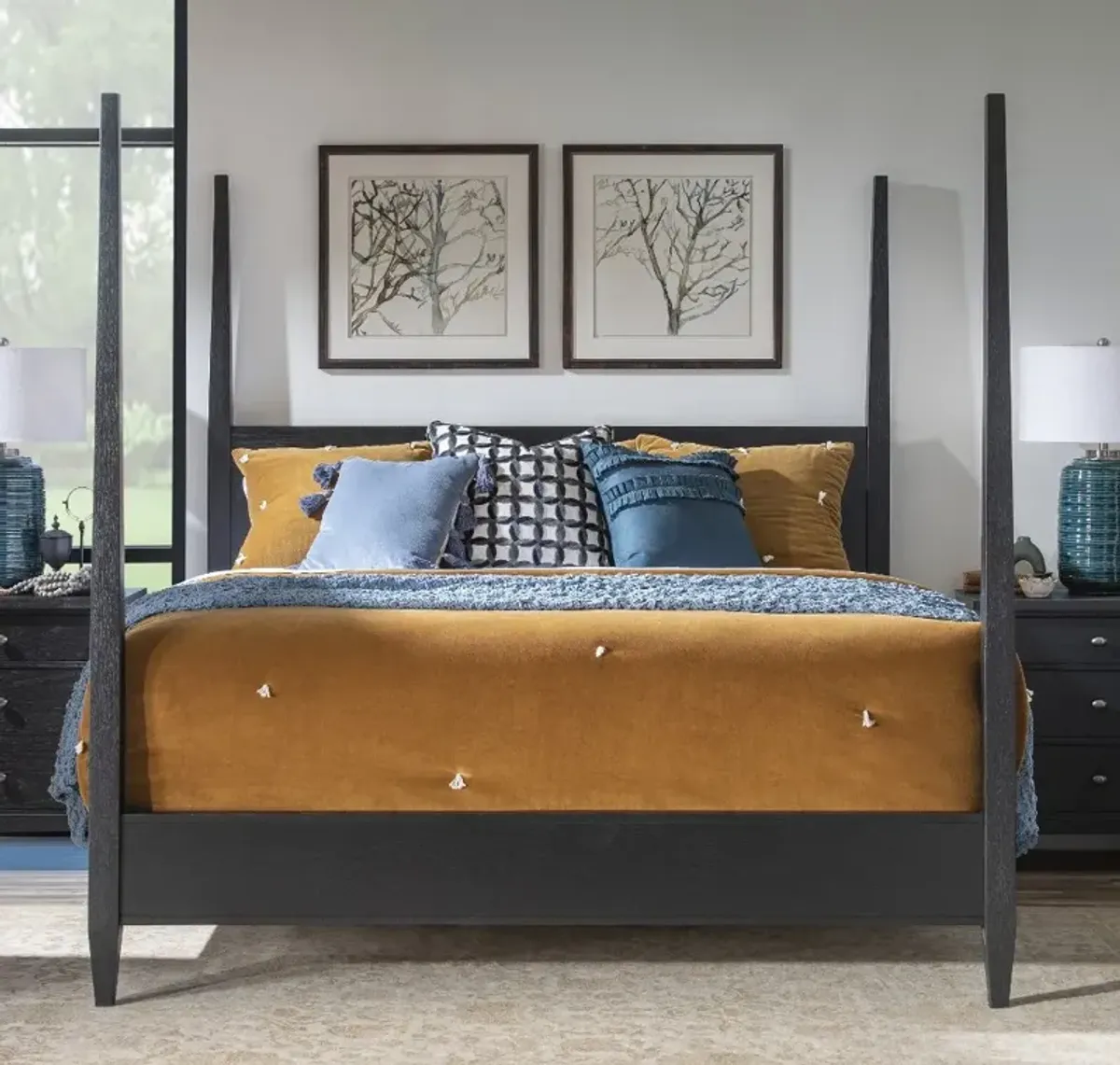 Monticello Black King Poster Bed