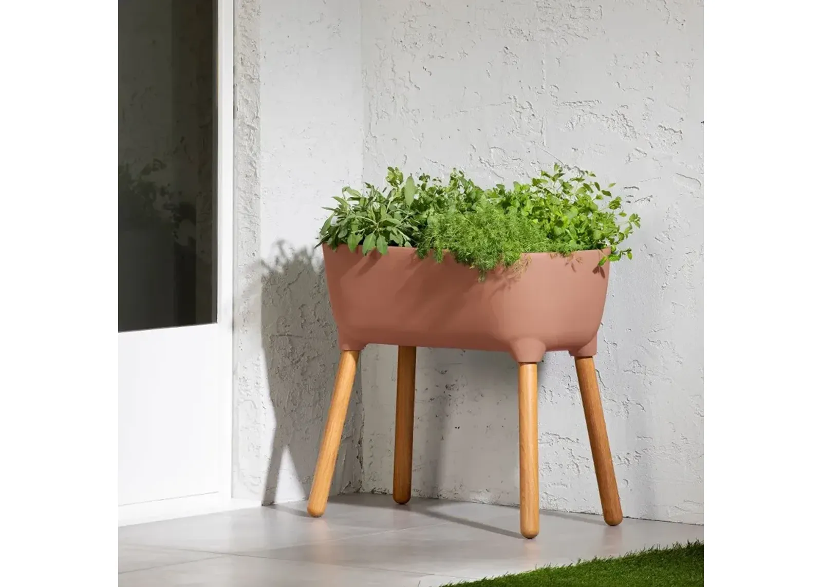 Dalya Burnt Orange Raised Planter - South Shore