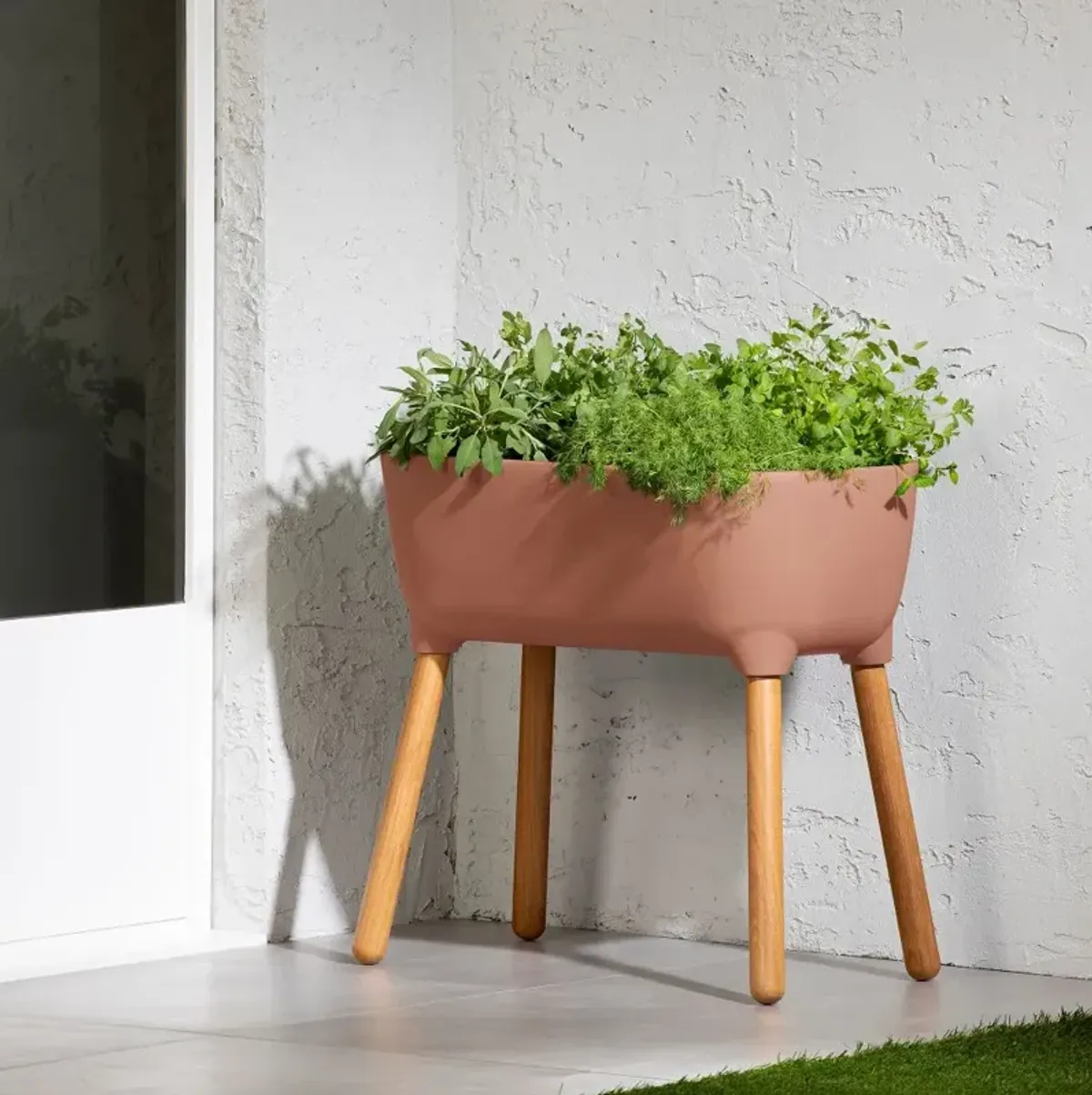 Dalya Burnt Orange Raised Planter - South Shore