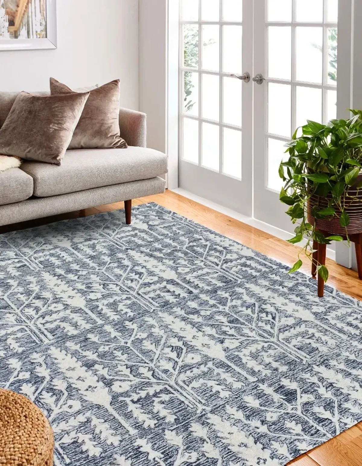 Valencia Novalee 4 x 6 Blue Wool Hand Tufted Area Rug