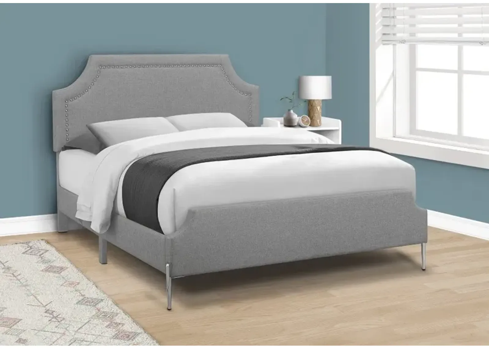 Liza Gray Queen Upholstered Bed