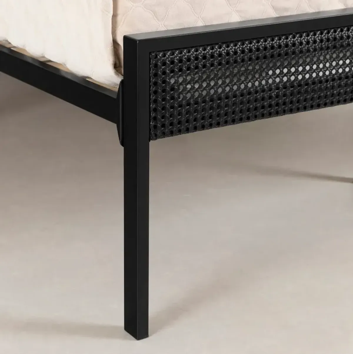 Hoya Black Full Platform Bed - South Shore