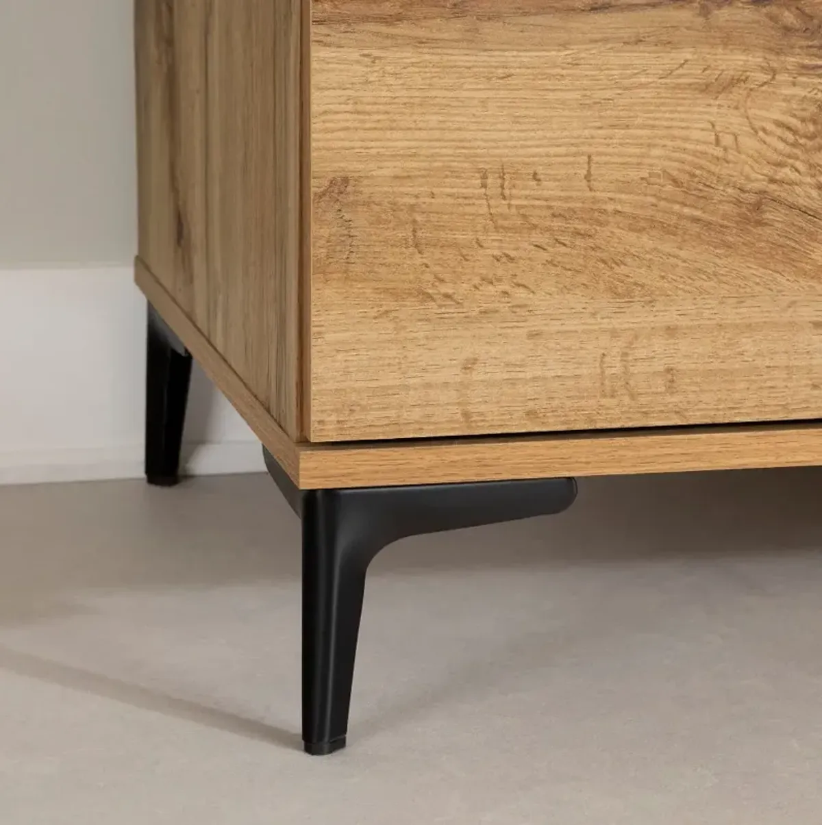 Musano Oak Nightstand